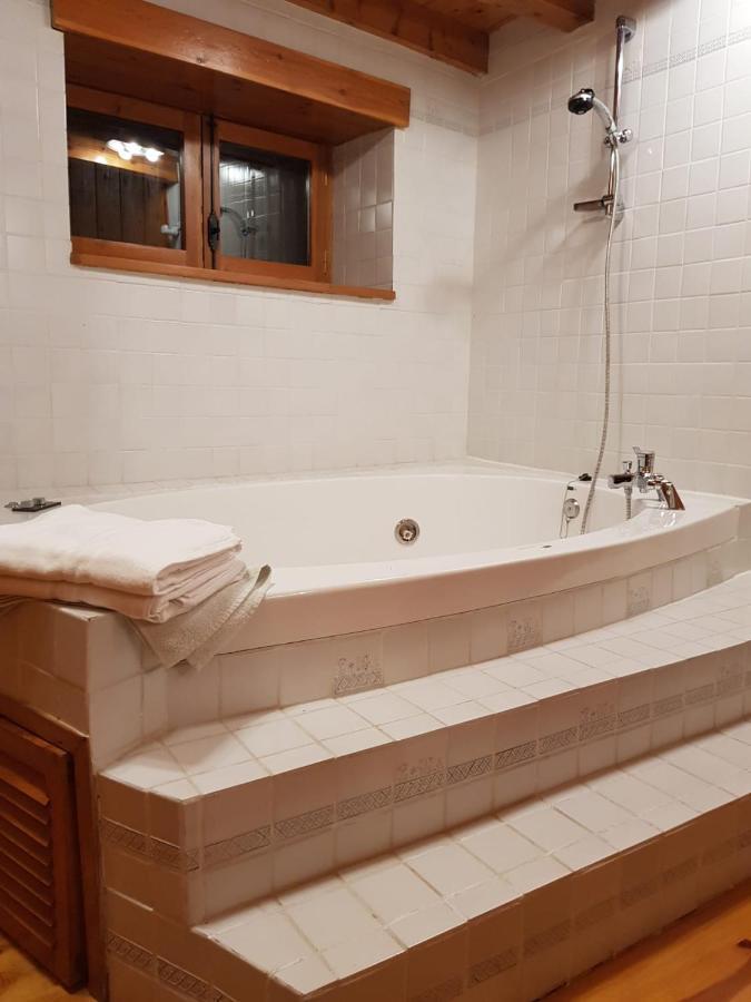 فيلا Cal Ferrer Habitatge Rural Cava المظهر الخارجي الصورة