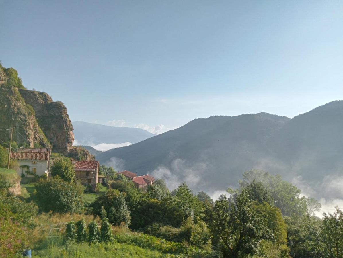 فيلا Cal Ferrer Habitatge Rural Cava المظهر الخارجي الصورة